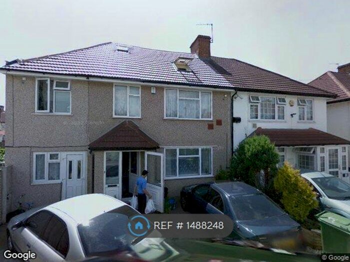 1 Bedroom Flat To Rent In Queens Gardens, Hounslow, TW5