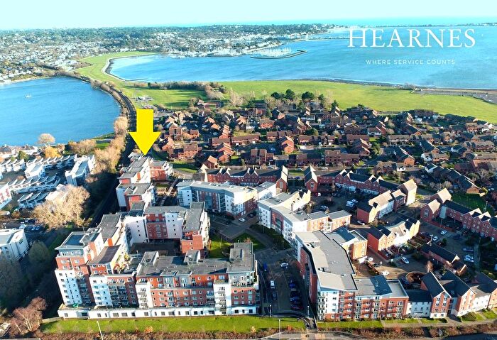 1 Bedroom Flat For Sale In Newfoundland Drive, Poole, BH15