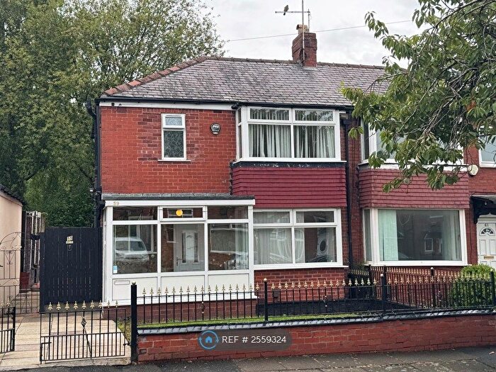 3 Bedroom Semi-Detached House To Rent In Rhiwlas Drive, Bury, BL9