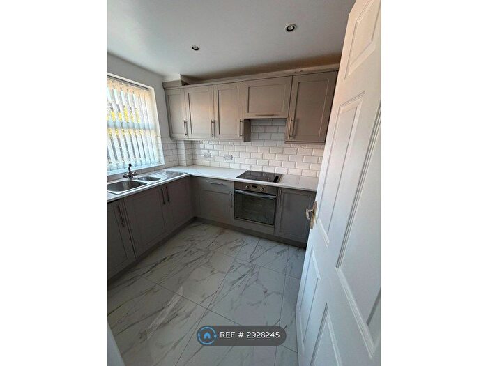 2 Bedroom Flat To Rent In Ord Court, Newcastle Upon Tyne, NE4