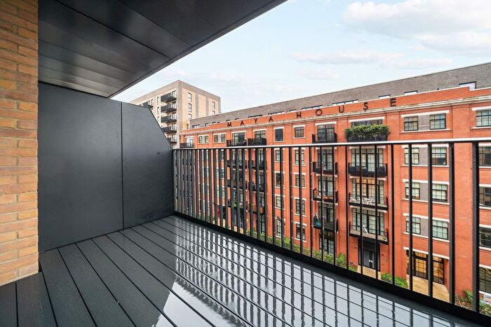 Studio To Rent In Farine Avenue, Hayes, UB3