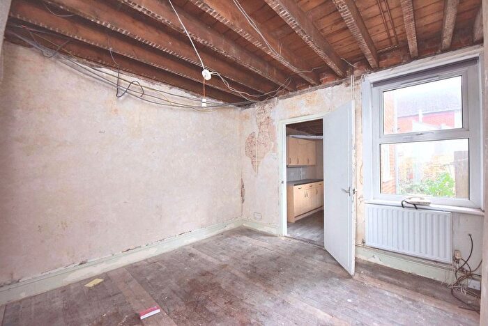 2 Bedroom End Of Terrace House For Sale In Victor Road, Colchester, CO1