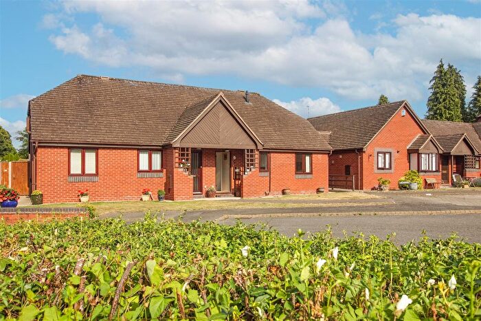 2 Bedroom Property For Sale In Holioake Drive, Off Myton Road, Warwick, CV34