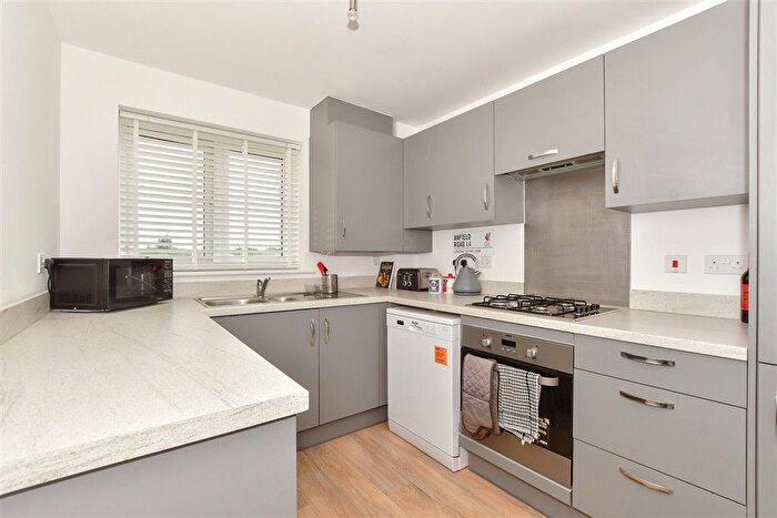 2 Bedroom Flat For Sale In Peckham Chase, Eastergate, Chichester, West Sussex, PO20