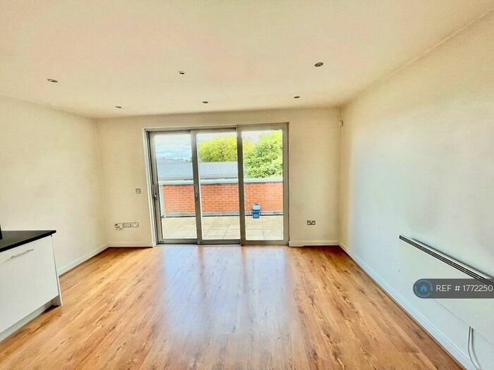 2 Bedroom Flat To Rent In Latitude Apartments, London, N16