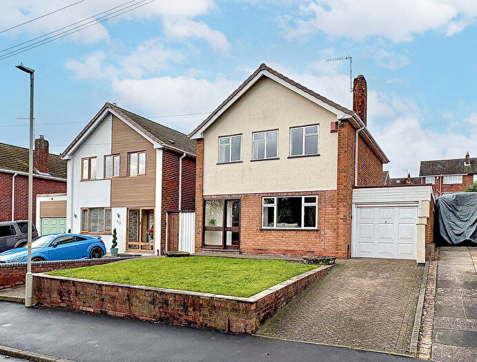 3 Bedroom Detached House For Sale In Cotwall End Road, Lower Gornal, DY3