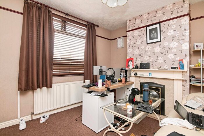 2 Bedroom Terraced House For Sale In Wilford Road, West Bromwich, B71