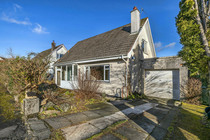 3 Bedroom Detached House For Sale In Belleisle Crescent, Bridge Of Weir, PA11