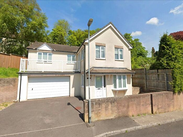 4 Bedroom House To Rent In Mill Close, Frome, Somerset, BA11