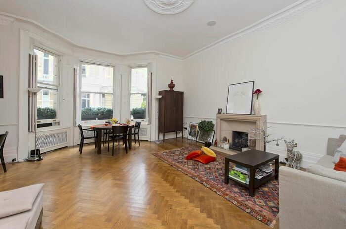 2 Bedroom Flat To Rent In Cornwall Gardens, London, SW7