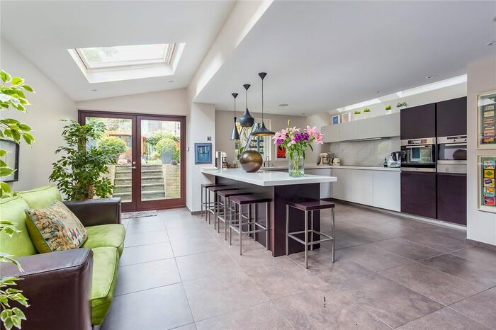 5 Bedroom Detached House To Rent In Elsynge Road, Wandsworth, London, SW18