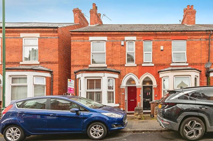 2 Bedroom End Of Terrace House For Sale In Exeter Road, Nottingham, NG7