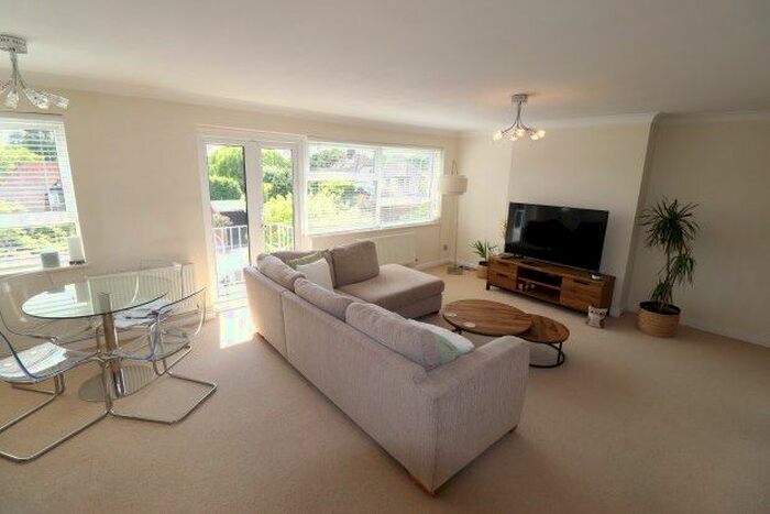 2 Bedroom Flat To Rent In Hutton Road, Brentwood, CM15
