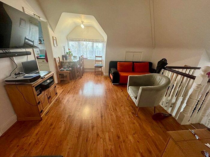1 Bedroom Flat To Rent In Carshalton Road, Sutton, SM1