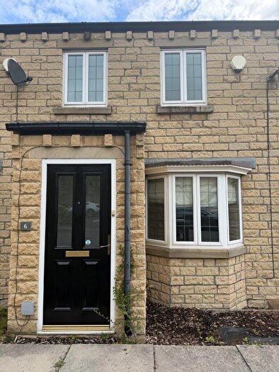 2 Bedroom Property To Rent In Old School Way, Baildon, BD17