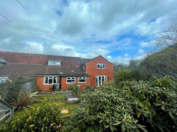 4 Bedroom Semi Detached House For Sale In Romsey Road, Whiteparish