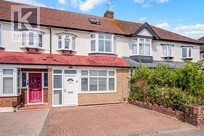 4 Bedroom Terraced House For Sale In Belfield Road, Epsom, KT19