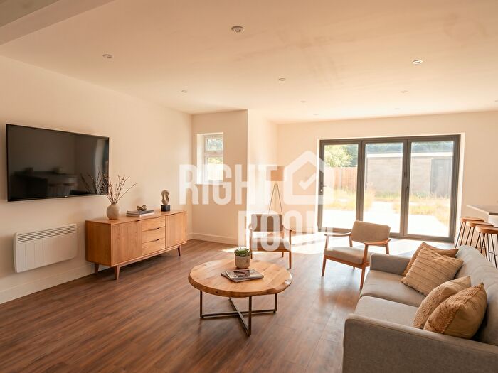 3 Bedroom Maisonette To Rent In Bed Maisonette, Anglesea Road, Southampton, SO15