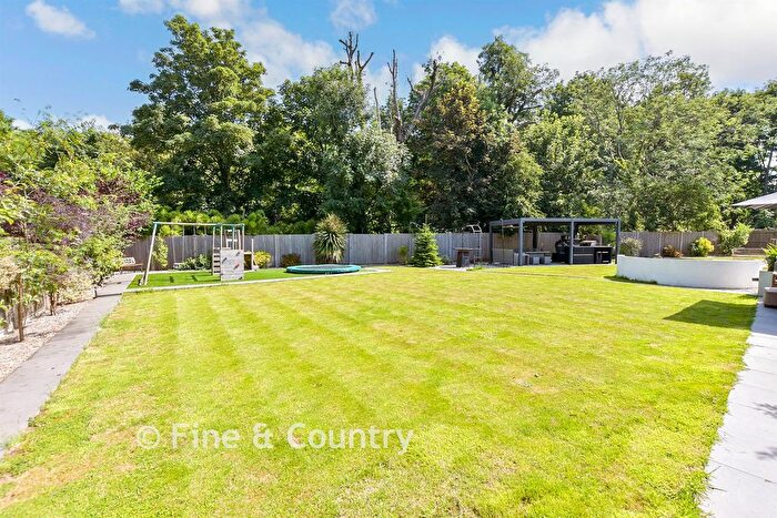 4 Bedroom Detached House For Sale In Windmill Close, Hawkinge, CT18