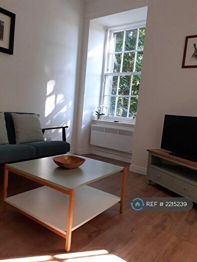 1 Bedroom Flat To Rent In St Patrick Square, Edinburgh, EH8