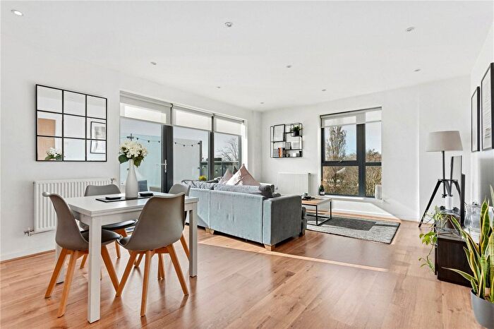 2 Bedroom Flat For Sale In Boundaries Road, London, SW12