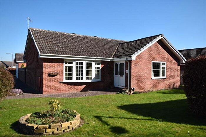 2 Bedroom Detached Bungalow For Sale In Winthorpe, Newark, NG24