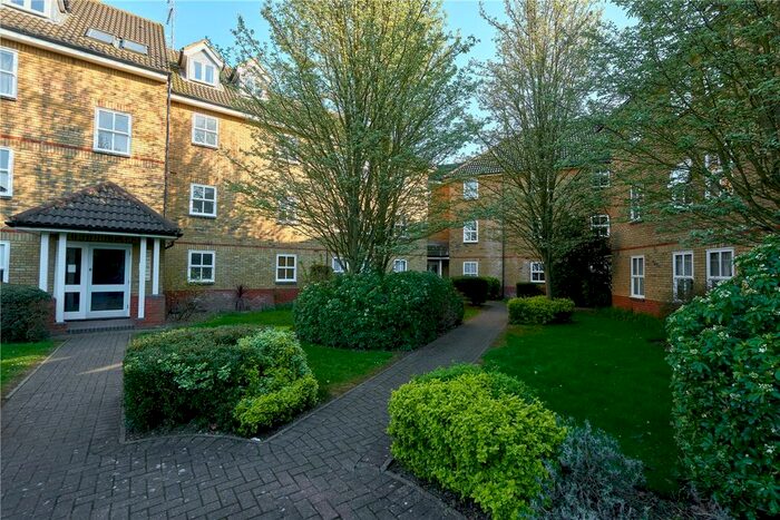 1 Bedroom Flat To Rent In Alfred Close, London, W4