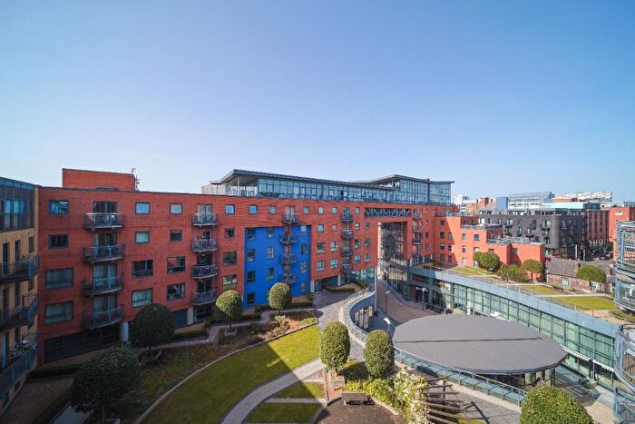 2 Bedroom Flat To Rent In Fitzwilliam Street, City Centre, Sheffield, S1