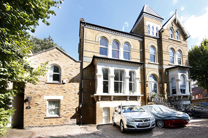 2 Bedroom Apartment To Rent In Wickham Road, Brockley, London, SE4