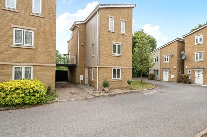3 Bedroom Detached House For Sale In Ward View, Chatham, ME5