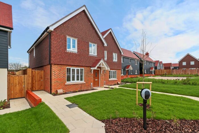 3 Bedroom Semi-Detached House For Sale In Hops Green, Horsmonden, Tonbridge, Kent, TN12