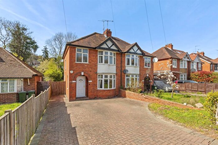3 Bedroom Semi Detached House For Sale In Micklefield Road, High Wycombe, HP13
