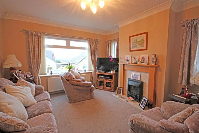 3 Bedroom Semi-Detached House For Sale In West Lodge Crescent, Huddersfield, HD2