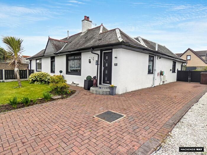 3 Bedroom Semi-Detached Bungalow For Sale In Dalry Road, Saltcoats, North Ayrshire, KA21