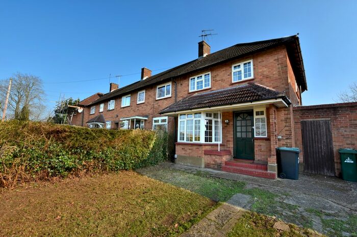 2 Bedroom End Of Terrace House To Rent In High Acres, Abbots Langley, WD5