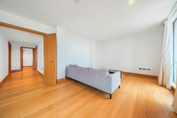 3 Bedroom Flat To Rent In Winchester Road, London, NW3