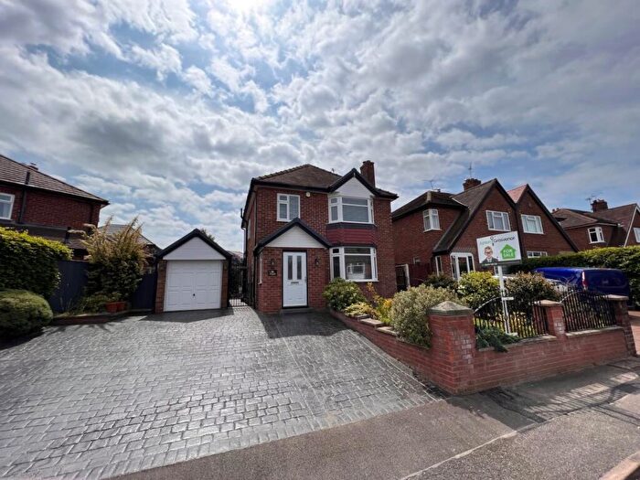 3 Bedroom Detached House For Sale In Daleside, Chester, CH2