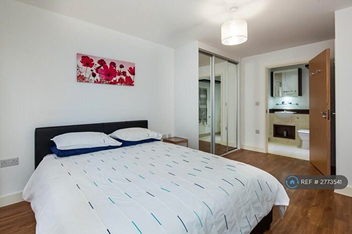 2 Bedroom Flat To Rent In Maple Quays, London, SE16