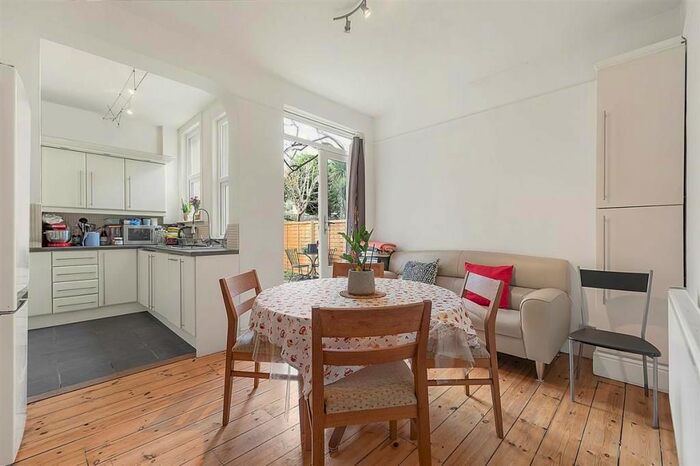 2 Bedroom Flat To Rent In Durnsford Road, Wimbledon, SW19