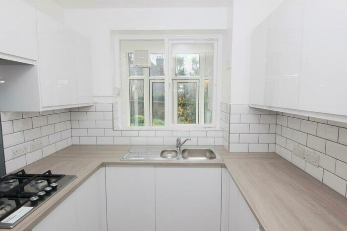 2 Bedroom Flat To Rent In Cromwell Road, Hove, BN3