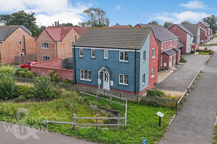 3 Bedroom Detached House For Sale In Harness Maker Way, Hethersett, Norwich, NR9