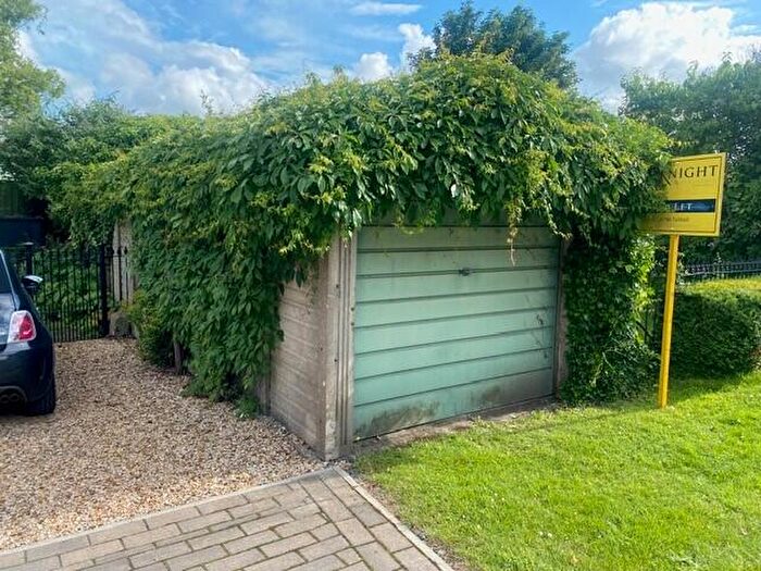 Garage / Parking To Rent In Adelaide Street, Stamford, PE9