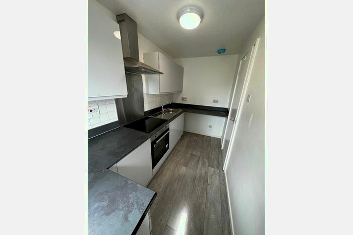 1 Bedroom Flat To Rent In Chichester Road, Croydon, CR0