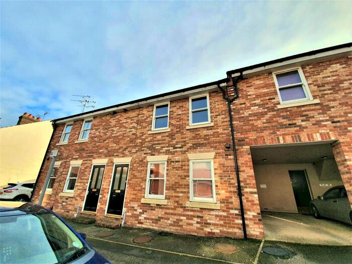 1 Bedroom Flat To Rent In Winfield Street, Dunstable, LU6