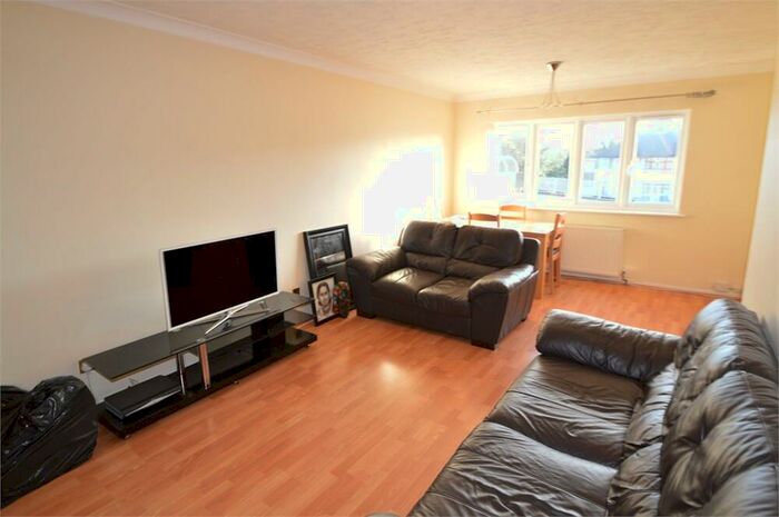 2 Bedroom Apartment To Rent In Fox Hollow Drive, Bexleyheath, DA7