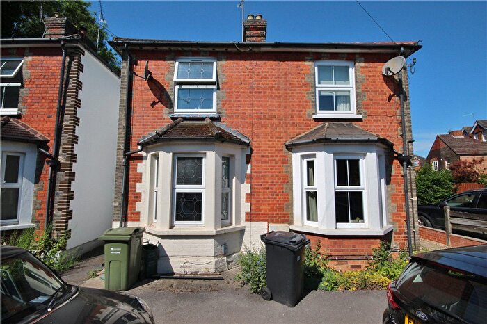2 Bedroom Semi Detached House To Rent In Linden Road, Guildford, Surrey, GU1
