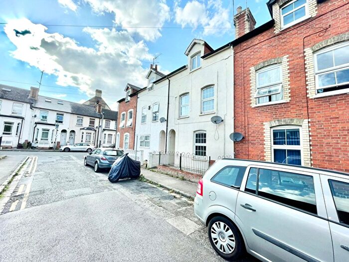 4 Bedroom Terraced House To Rent In Body Road, Reading, Berkshire, RG1