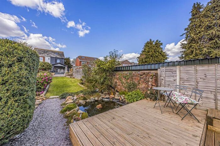 4 Bedroom Semi-Detached House For Sale In Mill Road, Denmead, PO7