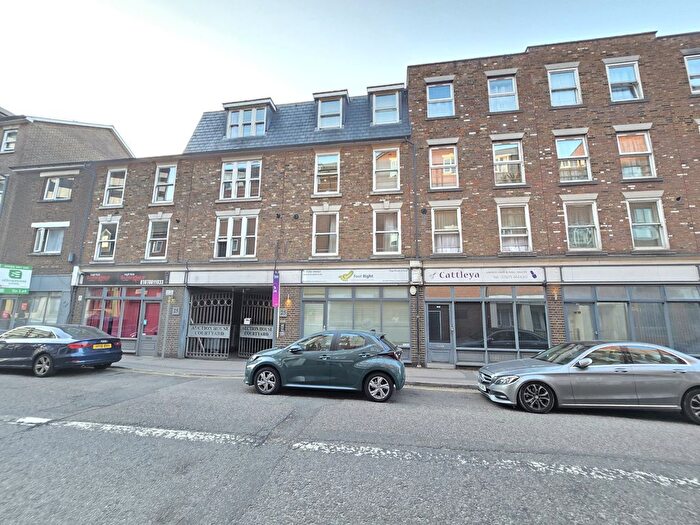 2 Bedroom Flat To Rent In John Street, Bedfordshire, LU1
