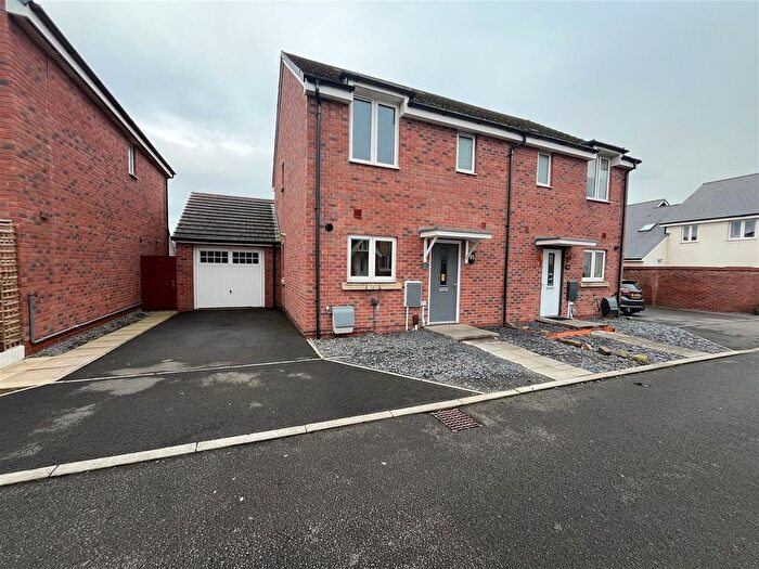 3 Bedroom Semi-Detached House To Rent In Slingsby Gardens, Hayward Village, Weston-Super-Mare, BS24